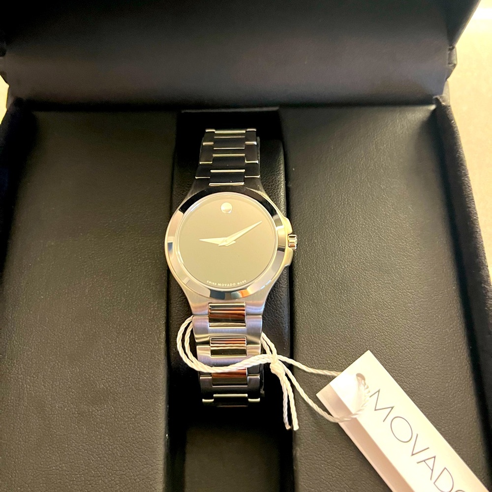 A new Movodo watch with black face and Diamond. Never worn